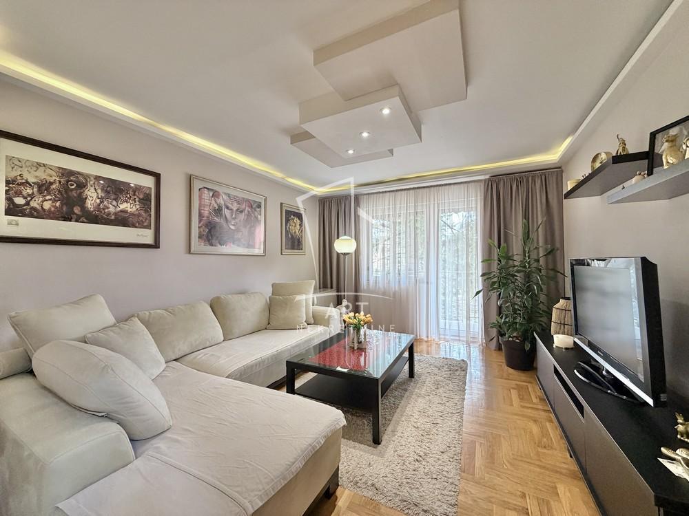 Stan na prodaju u Beogradu, Žarkovo, cetvorosoban, 95m2, cena 240000 evra