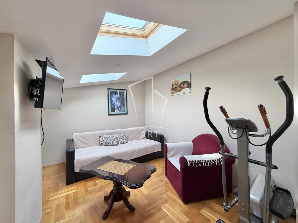 Stan na prodaju u Beogradu, Žarkovo, cetvorosoban, 95m2, cena 240000 evra