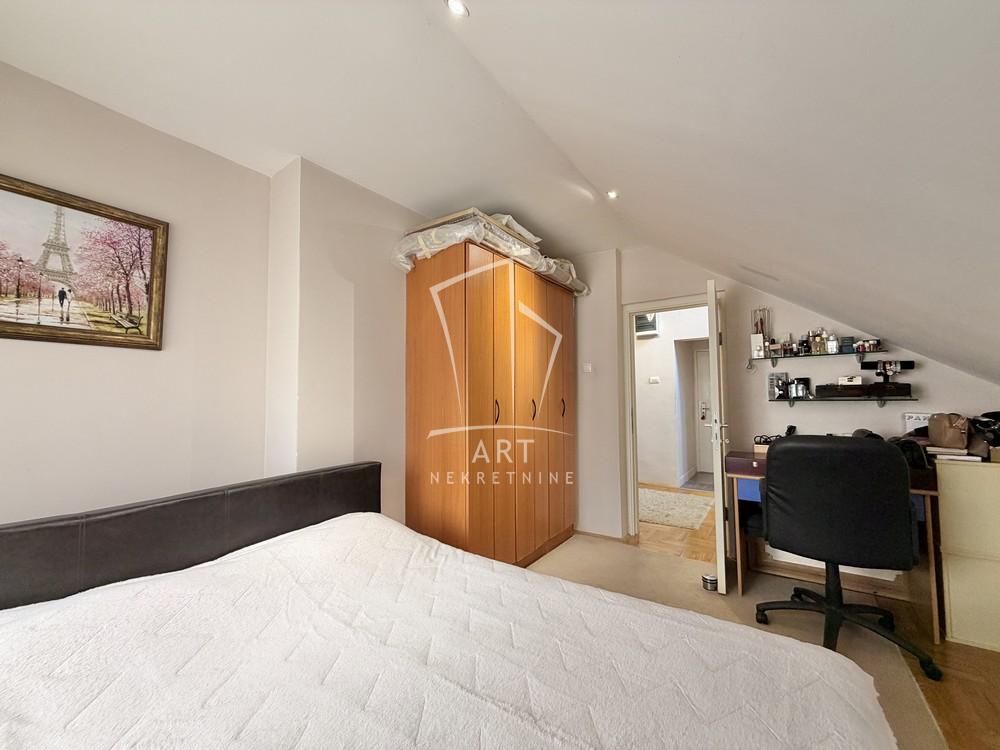 Stan na prodaju u Beogradu, Žarkovo, cetvorosoban, 95m2, cena 240000 evra