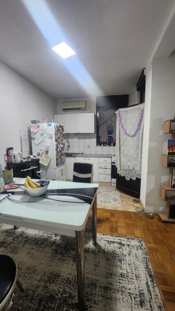 Stan na prodaju u Beogradu, Zvezdara, dvosoban, 63m2, cena 160000 evra