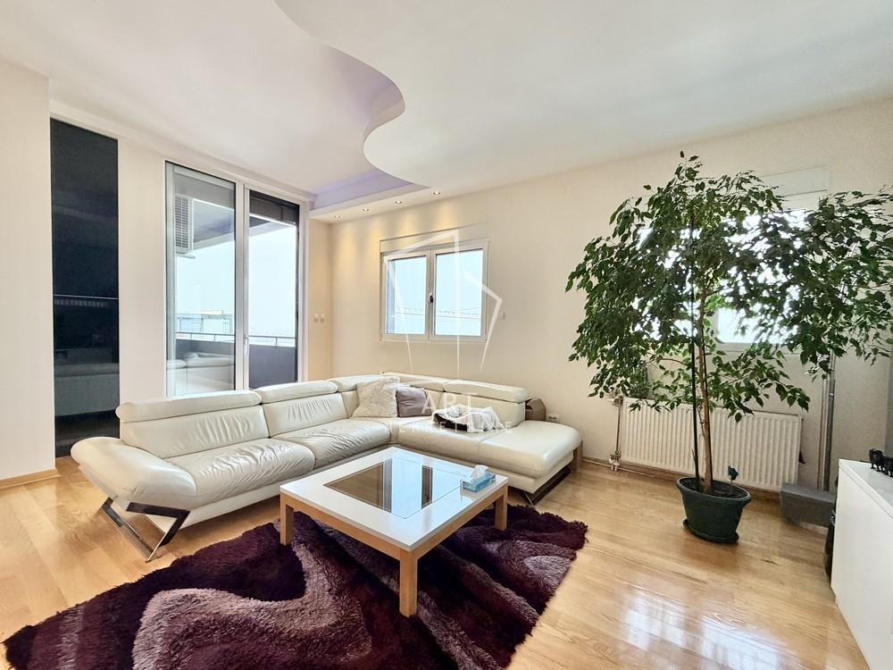 Stan na prodaju u Beogradu, Karaburma, cetvorosoban, 129m2, cena 520000 evra