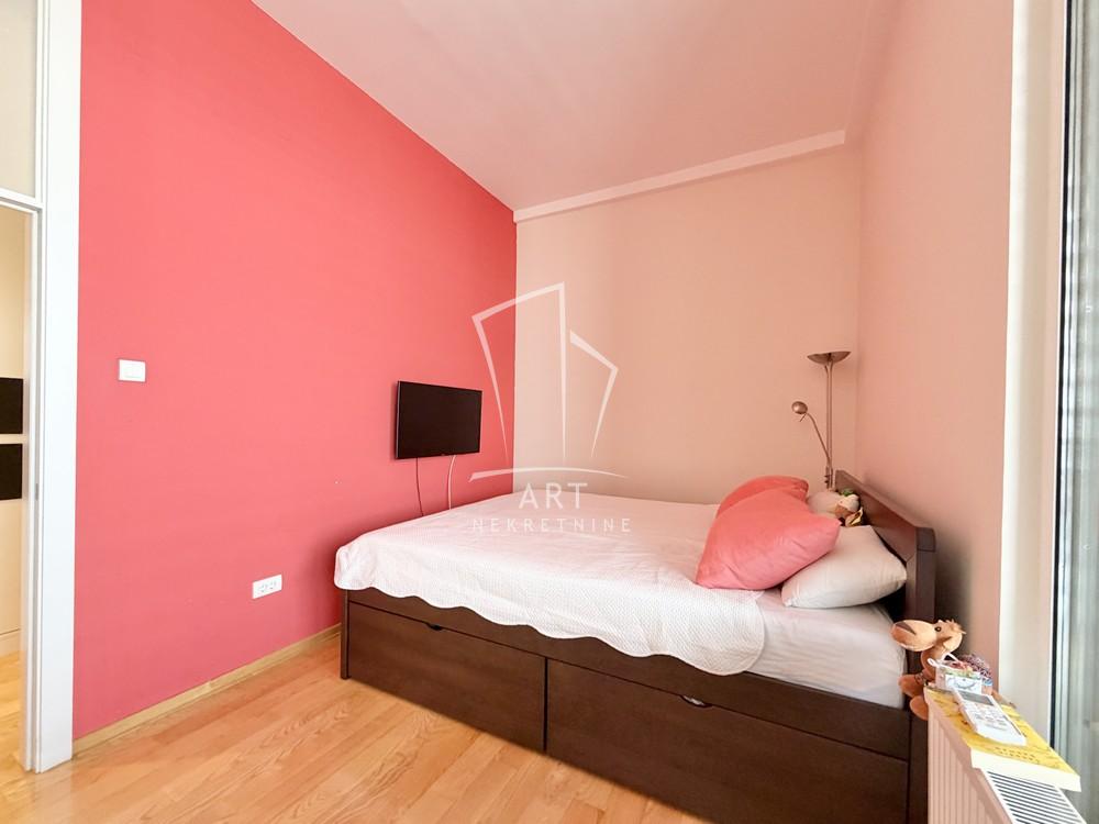 Stan na prodaju u Beogradu, Karaburma, cetvorosoban, 129m2, cena 520000 evra