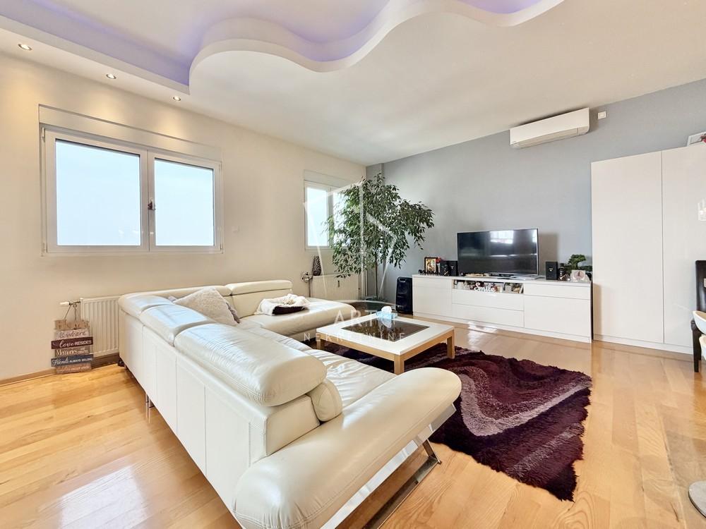 Stan na prodaju u Beogradu, Karaburma, cetvorosoban, 129m2, cena 520000 evra