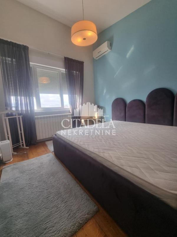 Stan na prodaju u Beogradu, Zvezdara, cetvorosoban, 113m2, cena 399000 evra