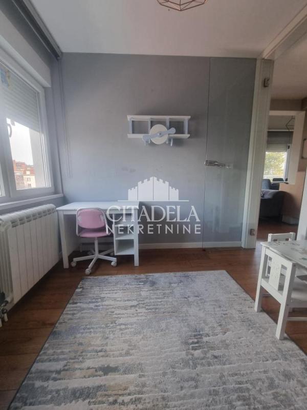 Stan na prodaju u Beogradu, Zvezdara, cetvorosoban, 113m2, cena 399000 evra