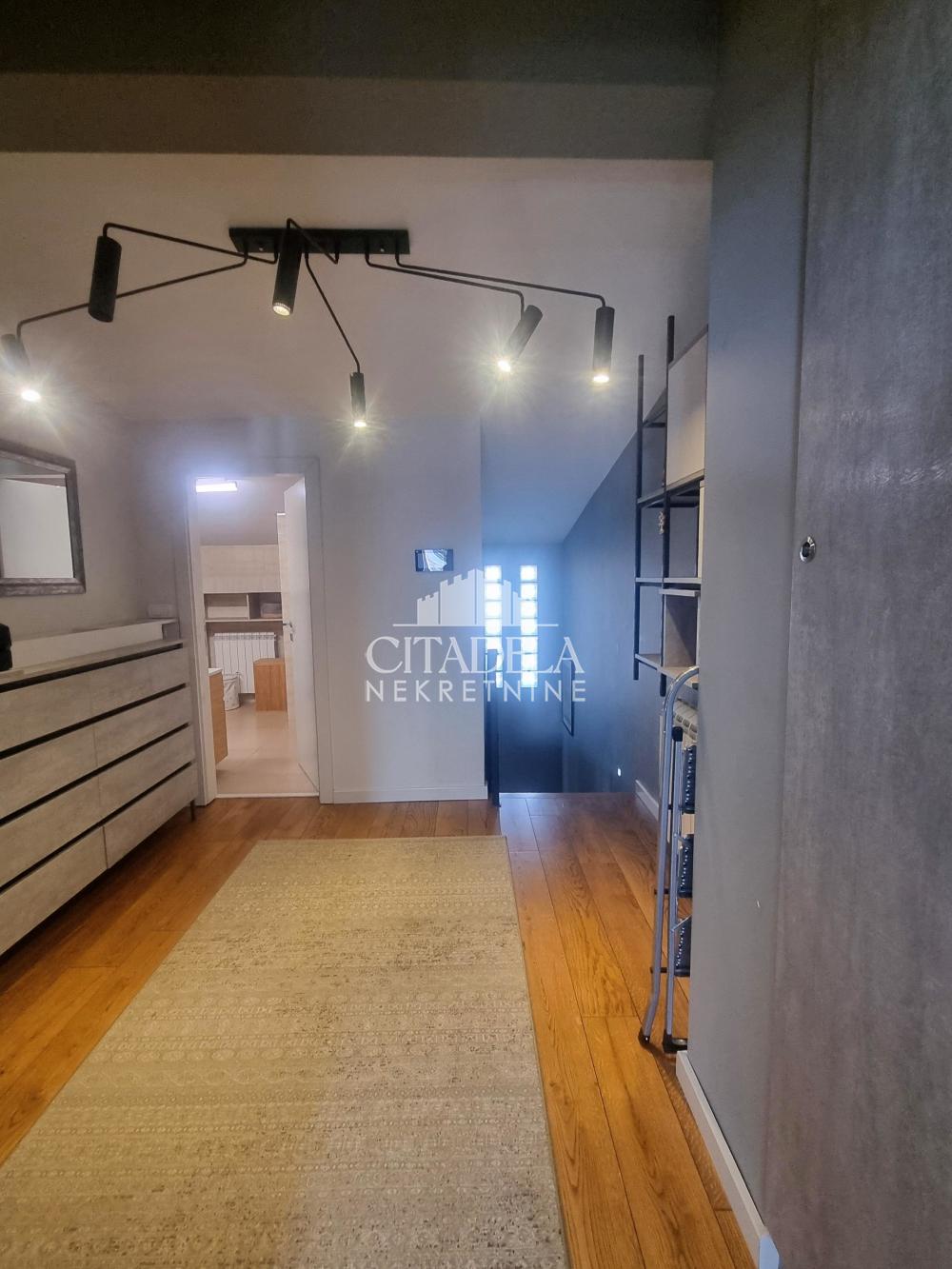 Stan na prodaju u Beogradu, Zvezdara, cetvorosoban, 113m2, cena 399000 evra