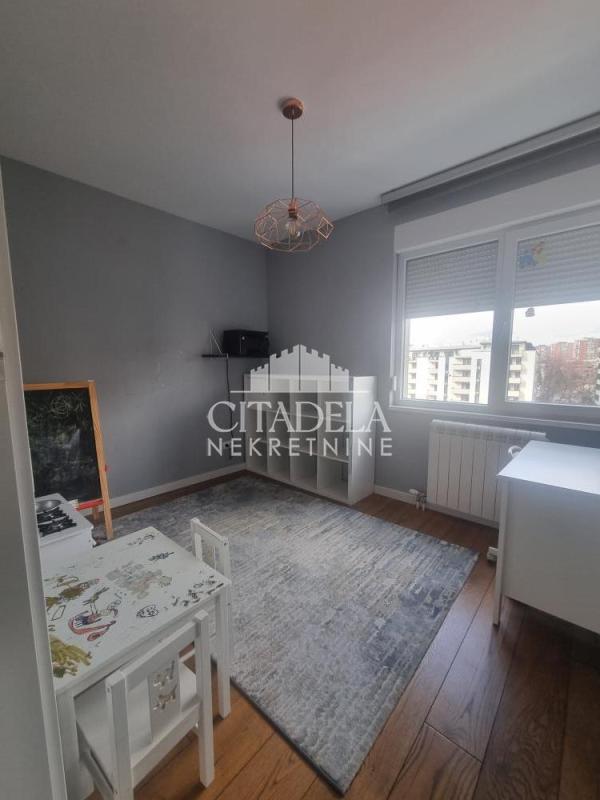 Stan na prodaju u Beogradu, Zvezdara, cetvorosoban, 113m2, cena 399000 evra