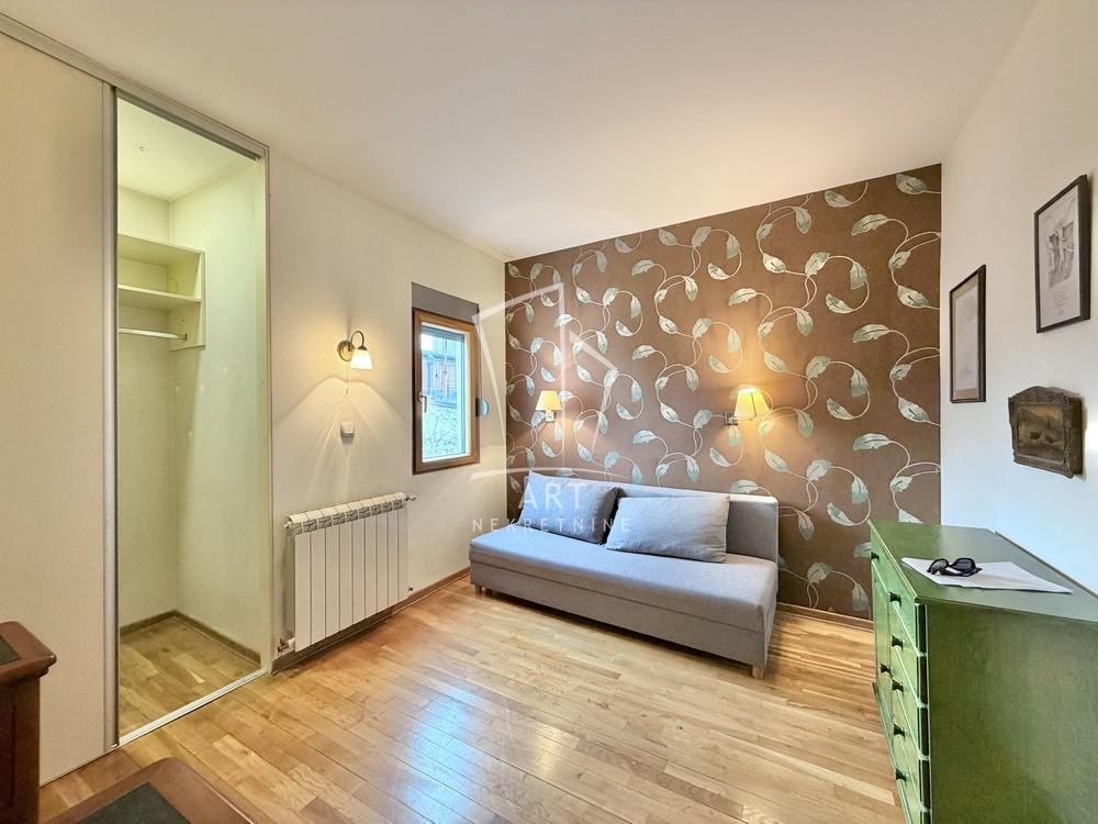 Stan na prodaju u Beogradu, Stari grad, trosoban, 69m2, cena 315000 evra