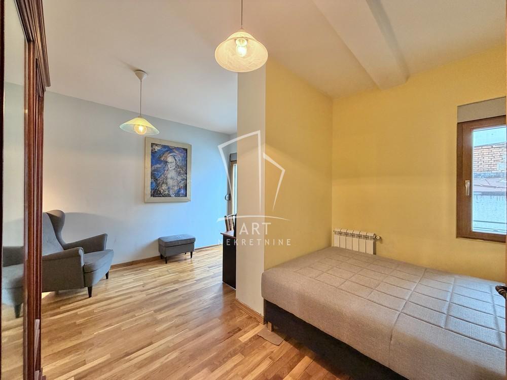 Stan na prodaju u Beogradu, Stari grad, trosoban, 69m2, cena 315000 evra