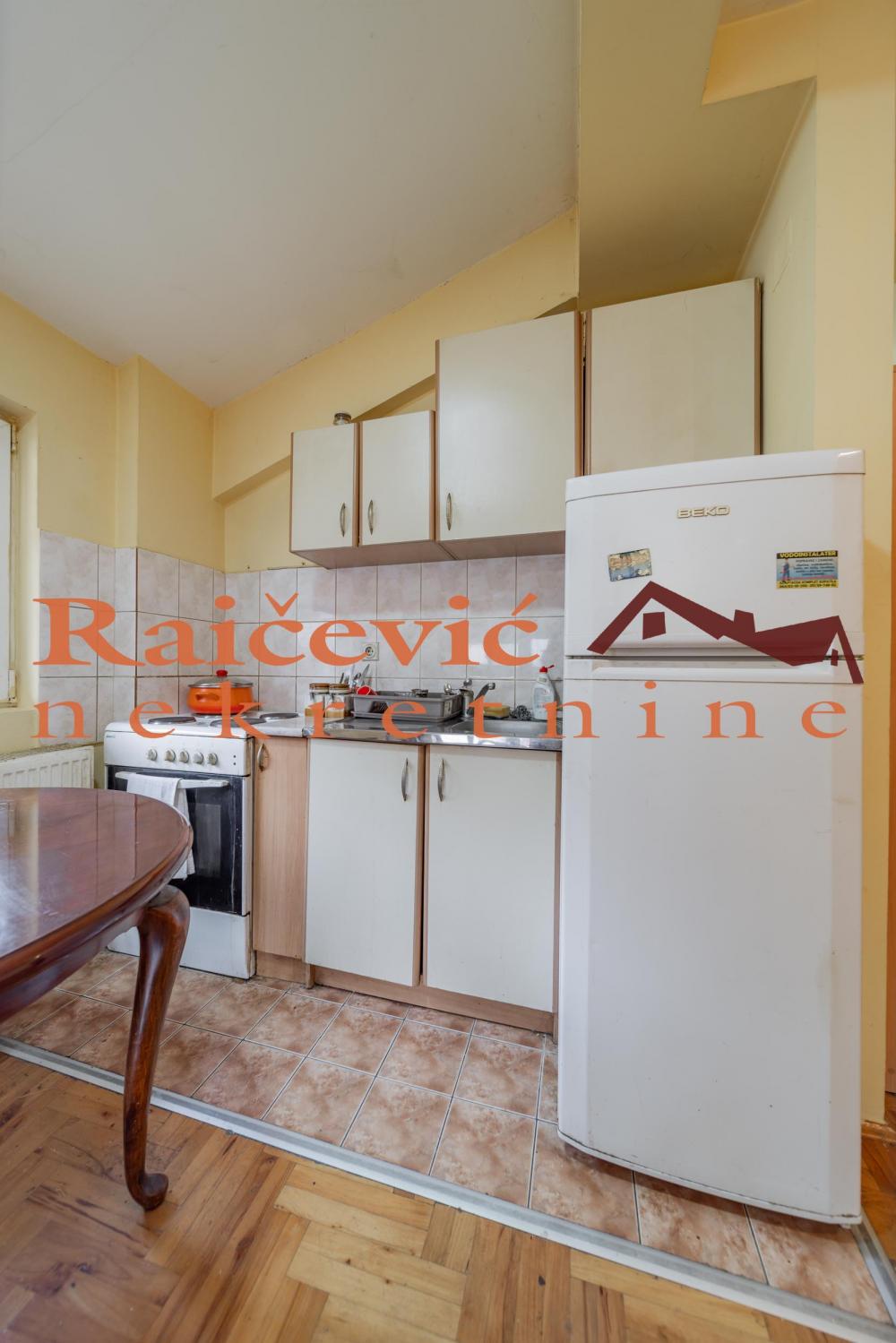 Stan na prodaju u Beogradu, Rakovica, jednoiposoban, 31m2, cena 85000 evra