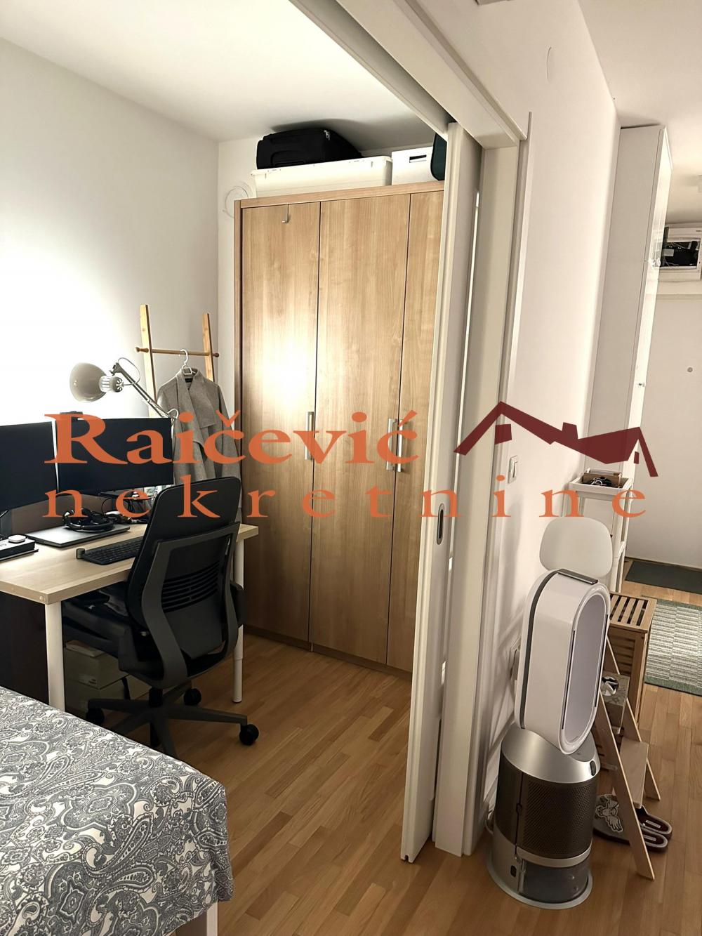 Stan na prodaju u Beogradu, Gornji grad, jednoiposoban, 34m2, cena 172000 evra