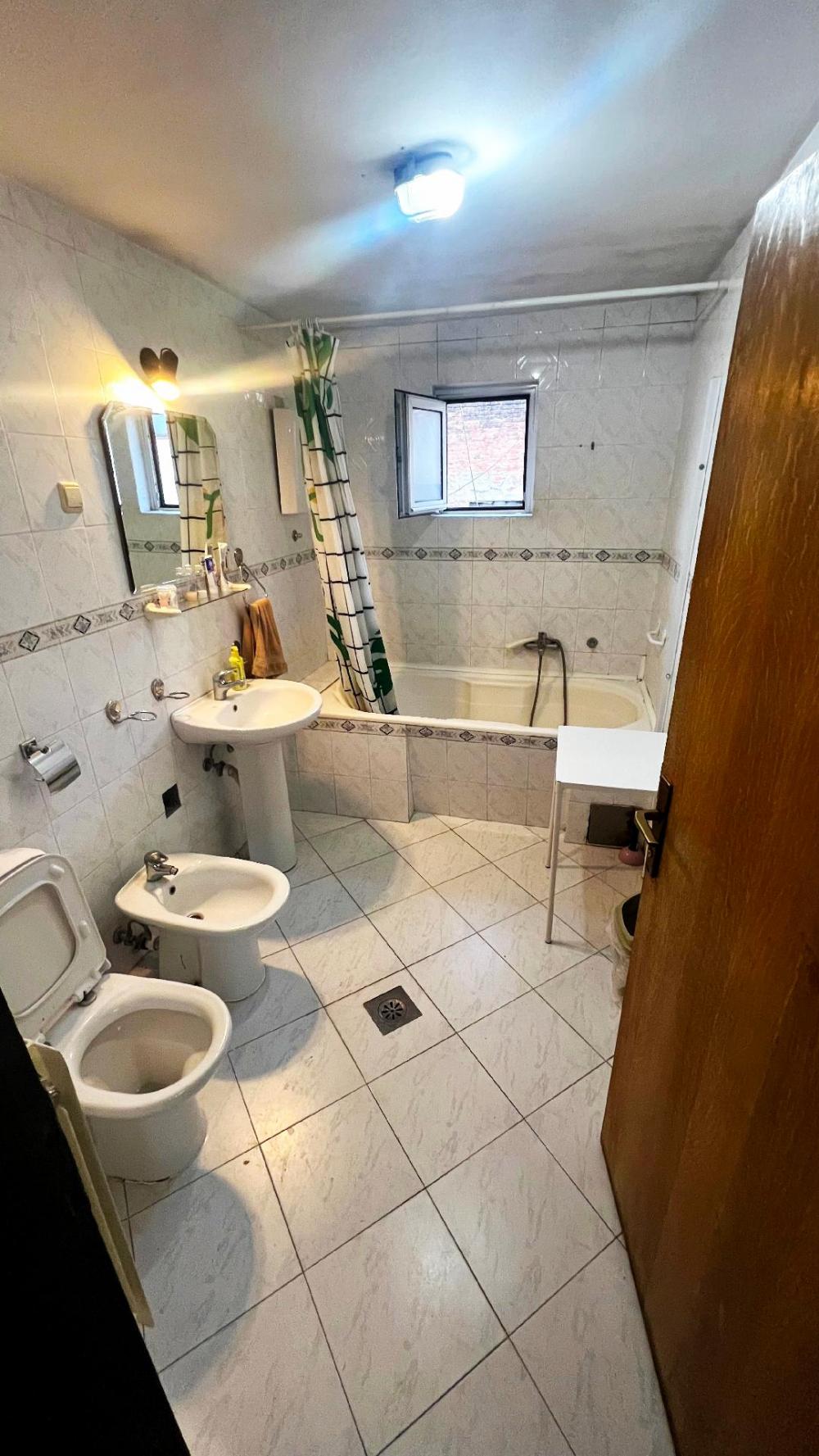 Stan na prodaju u Beogradu, Beograd (centar), 170m2, cena 888000 evra