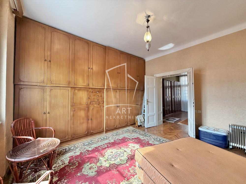 Stan na prodaju u Beogradu, Savski venac, trosoban, 103m2, cena 330000 evra