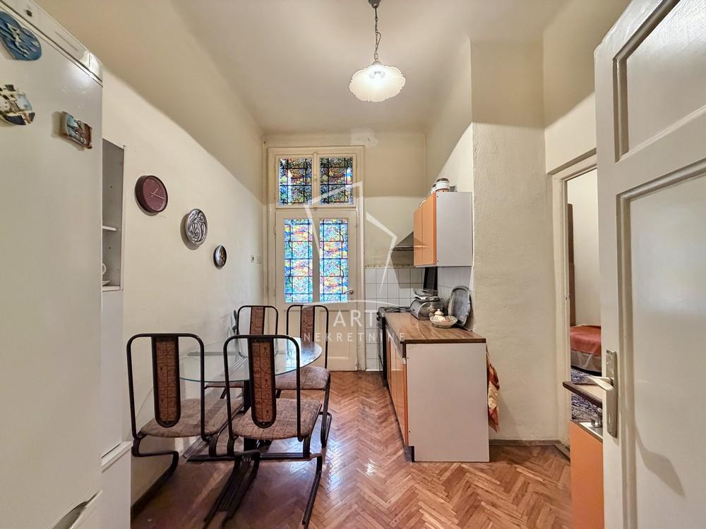 Stan na prodaju u Beogradu, Savski venac, trosoban, 103m2, cena 330000 evra