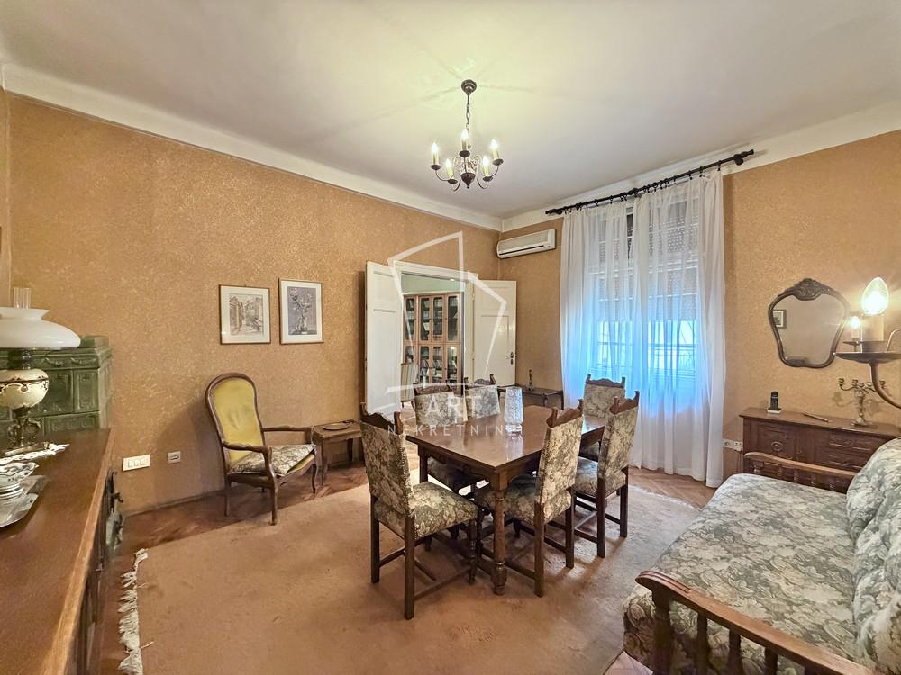 Stan na prodaju u Beogradu, Savski venac, trosoban, 103m2, cena 330000 evra