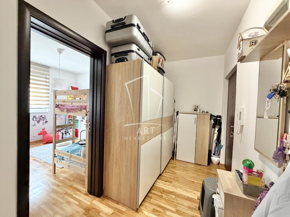 Stan na prodaju u Beogradu, Voždovac, jednoiposoban, 44m2, cena 135000 evra