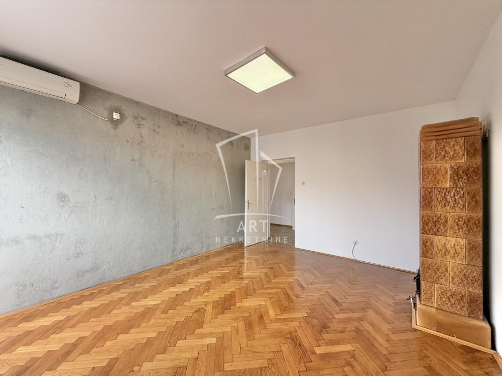 Stan na prodaju u Beogradu, Stari grad, dvosoban, 61m2, cena 295000 evra