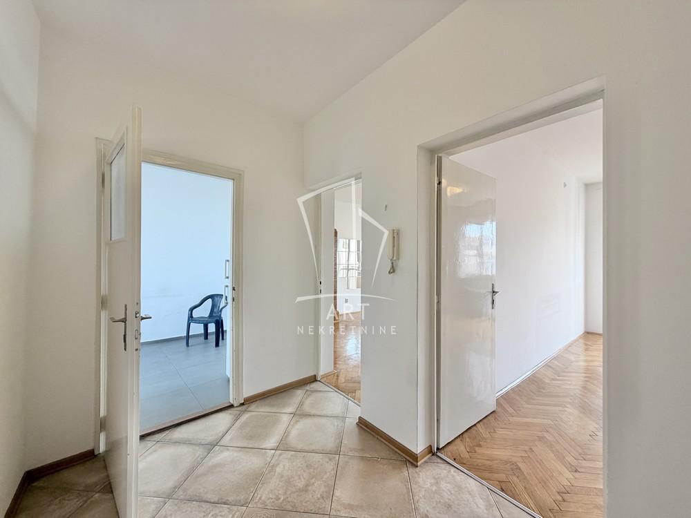 Stan na prodaju u Beogradu, Stari grad, dvosoban, 61m2, cena 295000 evra