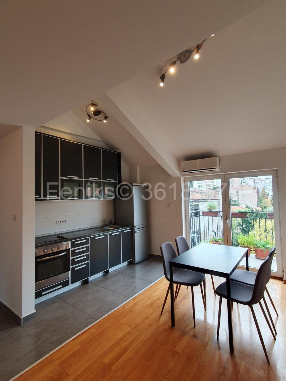 Stan na prodaju u Beogradu, Kopitareva gradina, trosoban, 58m2, cena 330000 evra