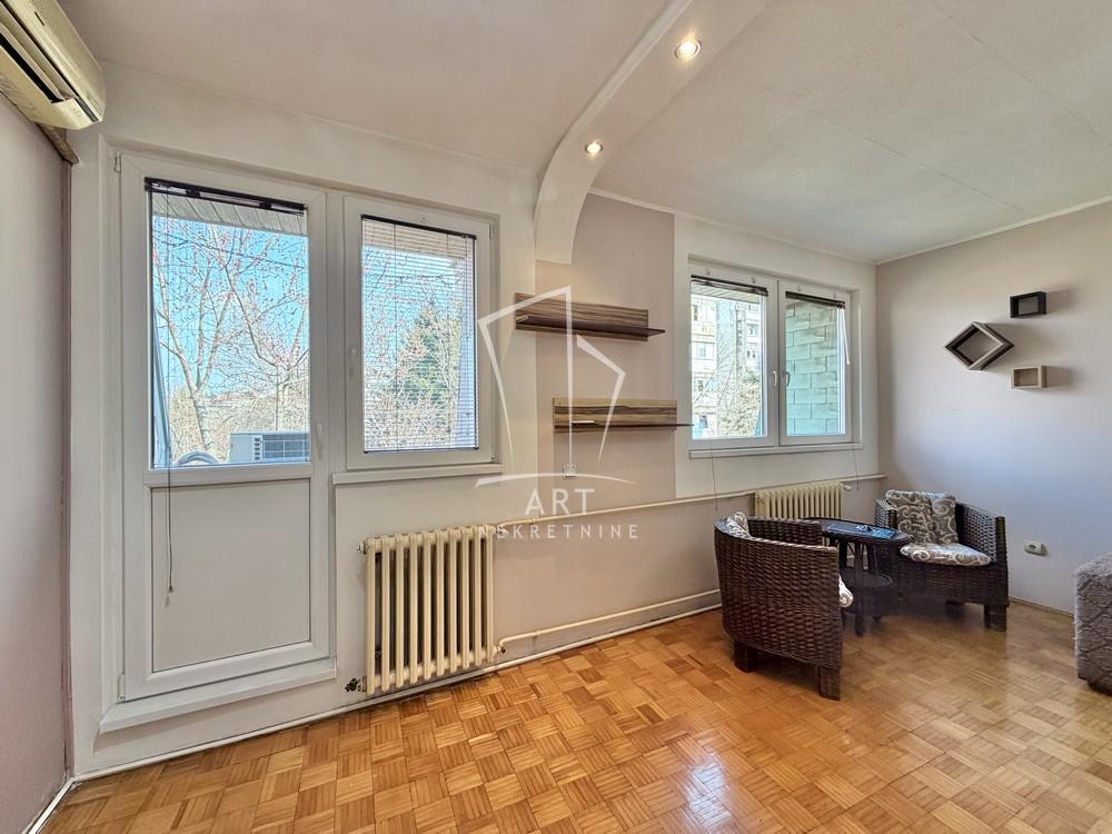 Stan na prodaju u Beogradu, Miljakovac, dvoiposoban, 60m2, cena 154000 evra