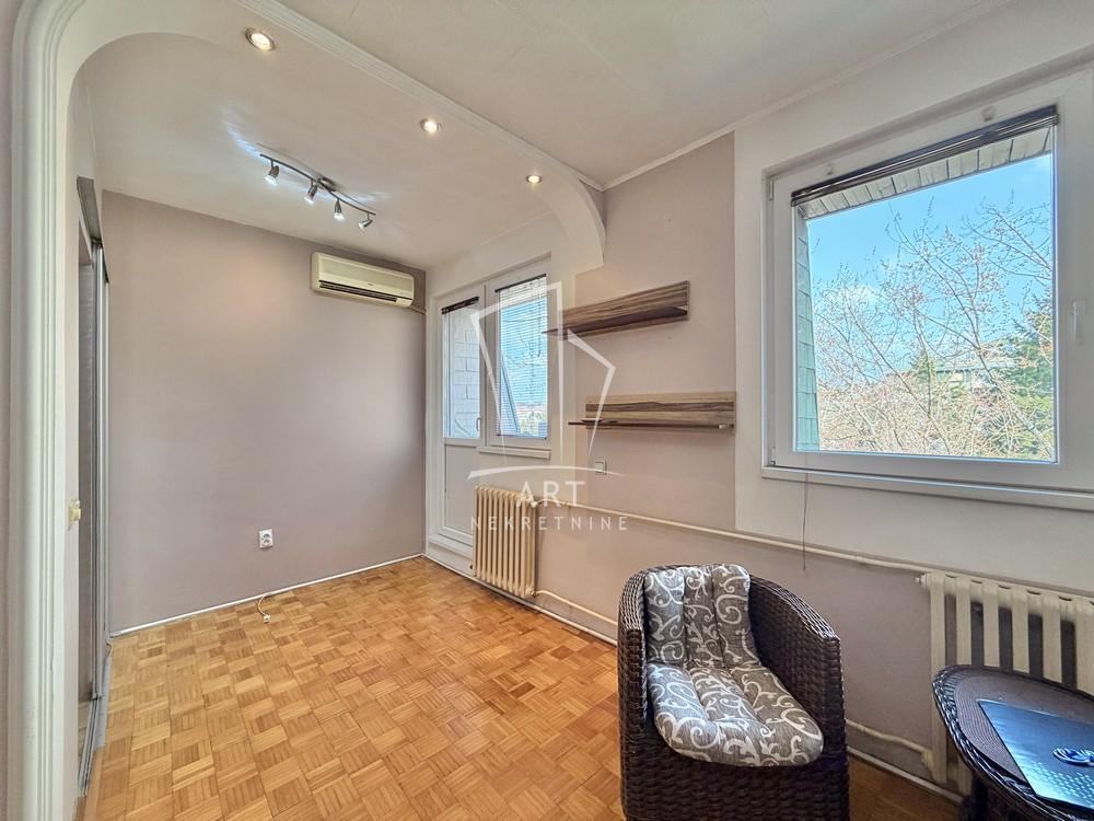 Stan na prodaju u Beogradu, Miljakovac, dvoiposoban, 60m2, cena 154000 evra