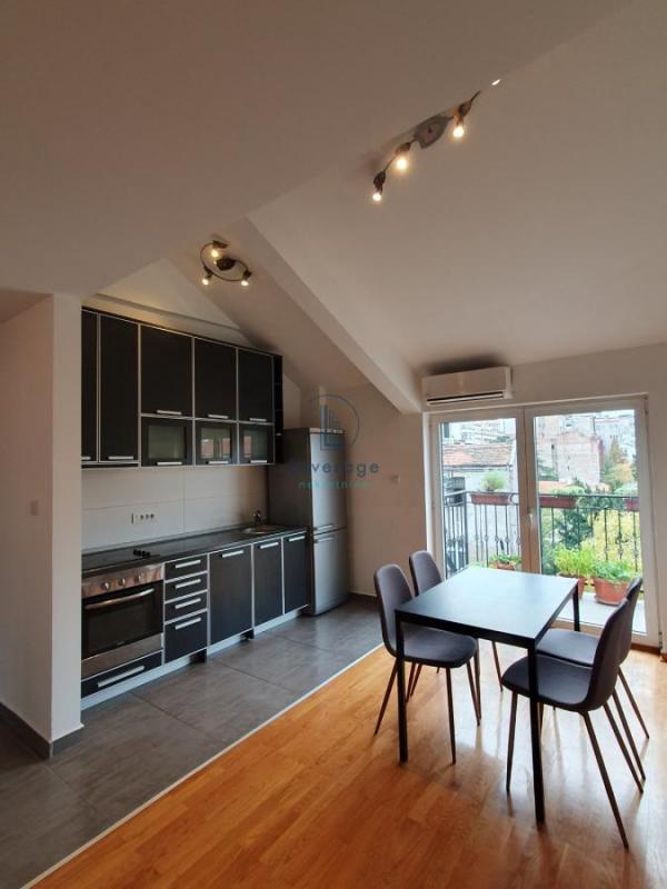 Stan na prodaju u Beogradu, Beograd (centar), dvoiposoban, 50m2, cena 330000 evra