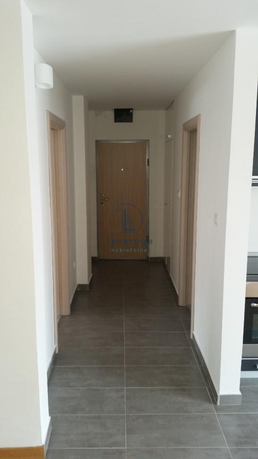 Stan na prodaju u Beogradu, Botanička bašta, dvoiposoban, 55m2, cena 313000 evra