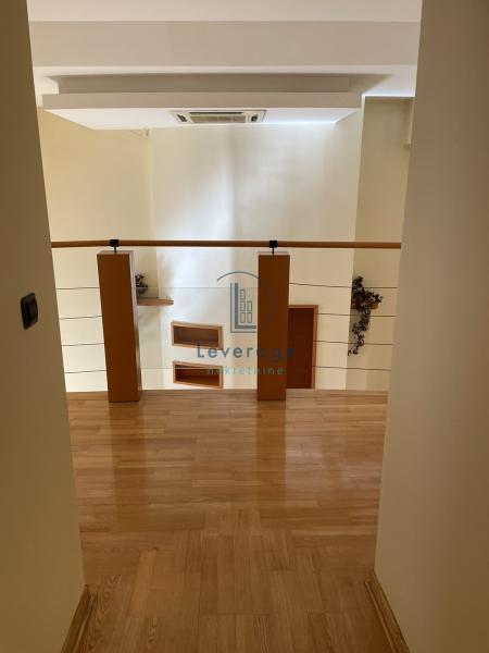 Stan na prodaju u Beogradu, Kalenić pijaca, 207m2, cena 730000 evra