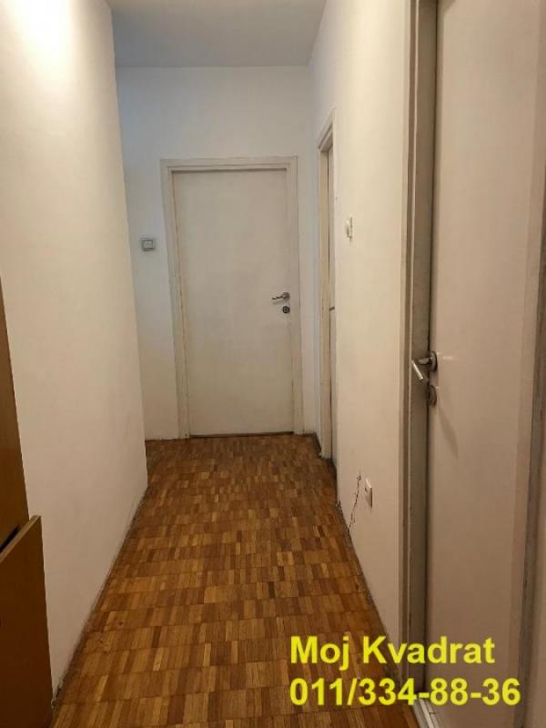 Stan na prodaju u Beogradu, Novi Beograd blok 37, trosoban, 103m2, cena 395000 evra