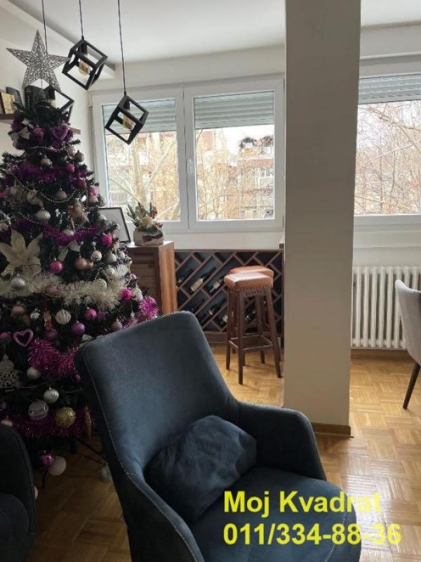 Stan na prodaju u Beogradu, Novi Beograd blok 37, trosoban, 103m2, cena 395000 evra