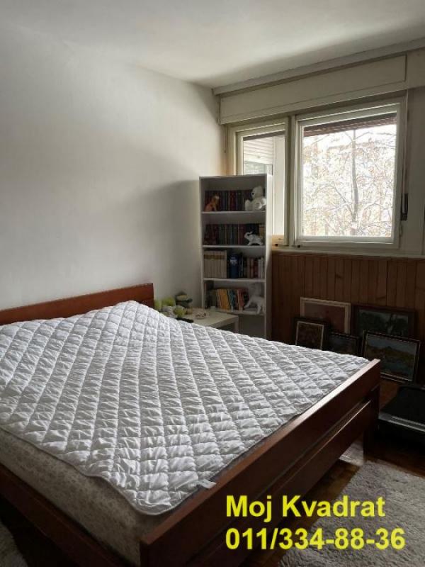 Stan na prodaju u Beogradu, Novi Beograd blok 37, trosoban, 103m2, cena 395000 evra