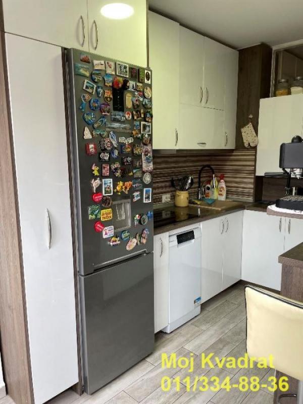 Stan na prodaju u Beogradu, Novi Beograd blok 37, trosoban, 103m2, cena 395000 evra