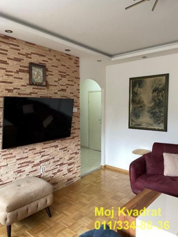 Stan na prodaju u Beogradu, Novi Beograd blok 37, trosoban, 103m2, cena 395000 evra