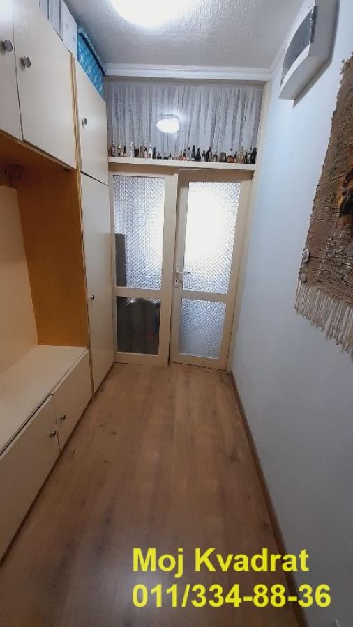 Stan na prodaju u Beogradu, Krnjača, dvoiposoban, 62m2, cena 180000 evra