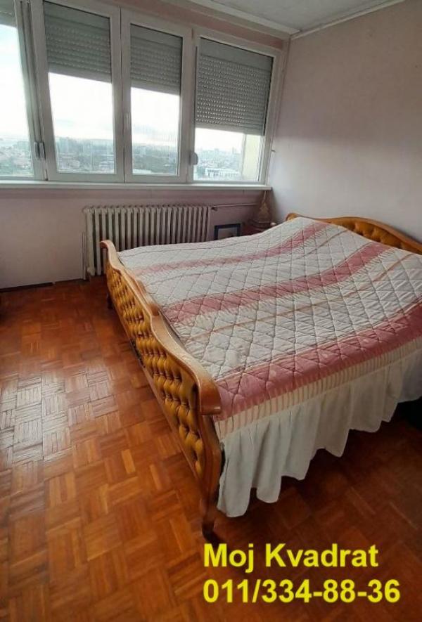 Stan na prodaju u Beogradu, Krnjača, dvoiposoban, 62m2, cena 180000 evra