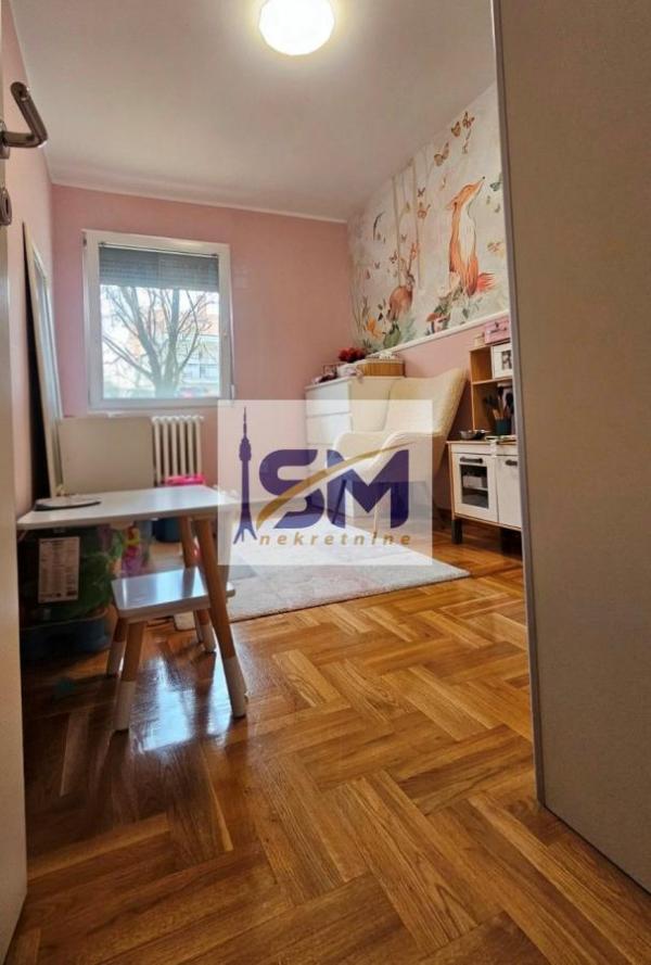 Stan na prodaju u Beogradu, Cerak, cetvorosoban, 96m2, cena 249700 evra