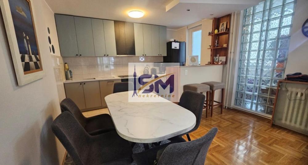 Stan na prodaju u Beogradu, Cerak, cetvorosoban, 96m2, cena 249700 evra