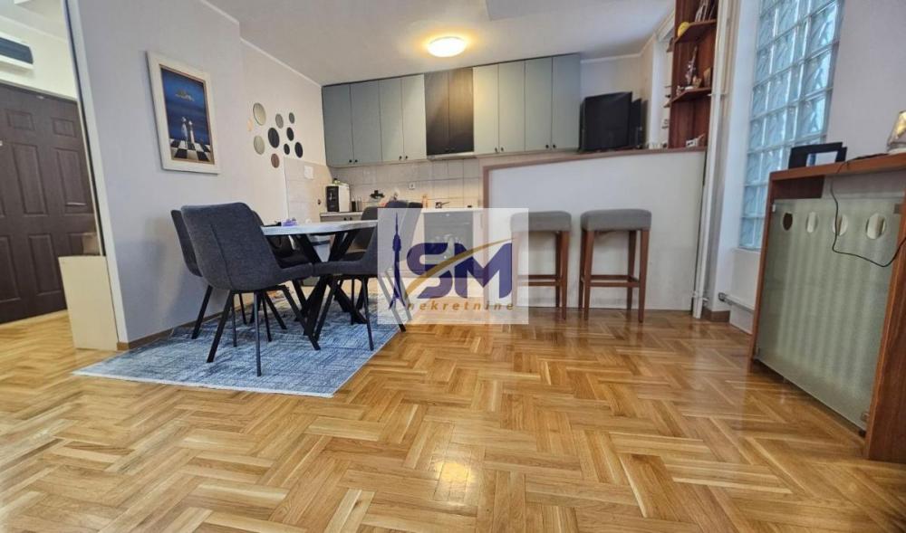 Stan na prodaju u Beogradu, Cerak, cetvorosoban, 96m2, cena 249700 evra