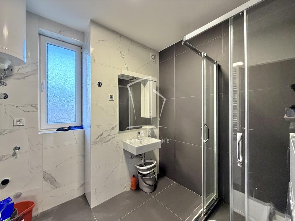 Stan na prodaju u Beogradu, Višnjička banja, trosoban, 80m2, cena 296000 evra