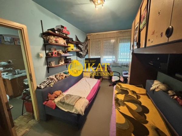 Stan na prodaju u Beogradu, Zvezdara, trosoban, 73m2, cena 182500 evra