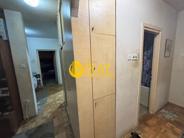 Stan na prodaju u Beogradu, Zvezdara, trosoban, 73m2, cena 182500 evra