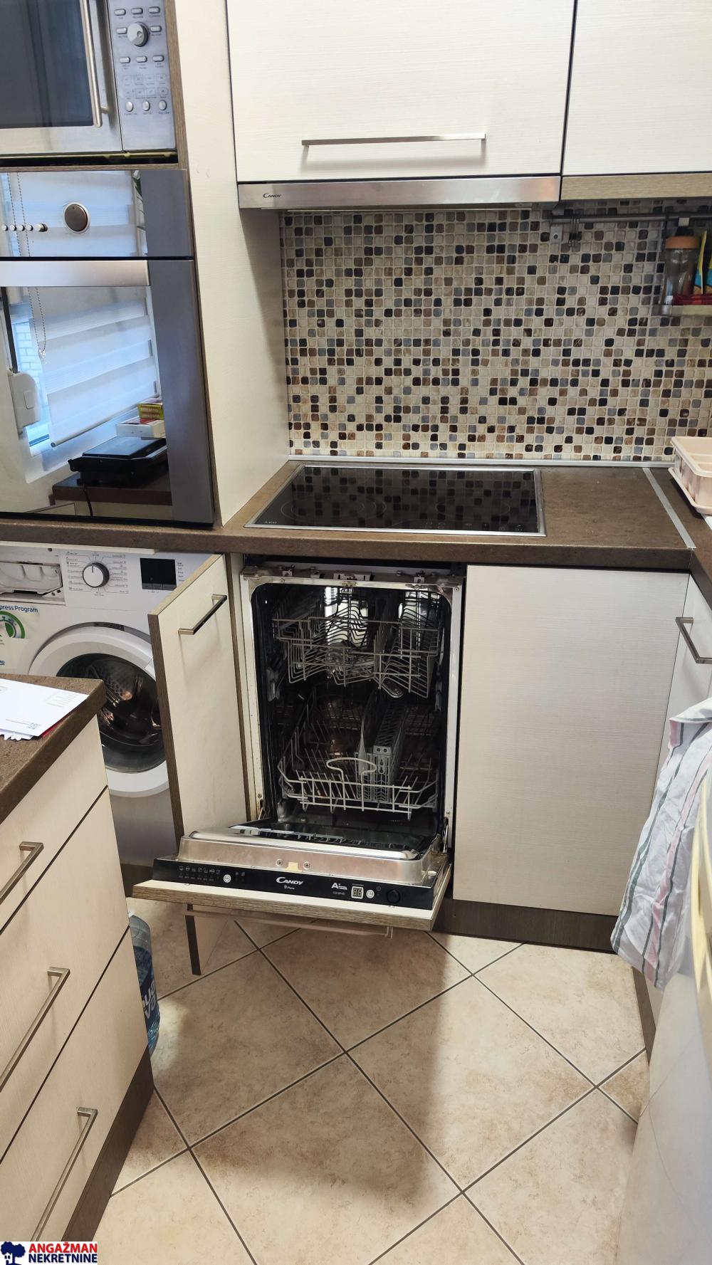 Stan na prodaju u Beogradu, Braće Jerković, jednosoban, 37m2, cena 124950 evra