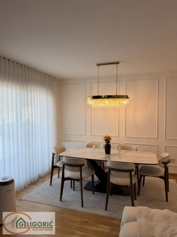 Stan na prodaju u Beogradu, Čubura, 152m2, cena 960000 evra