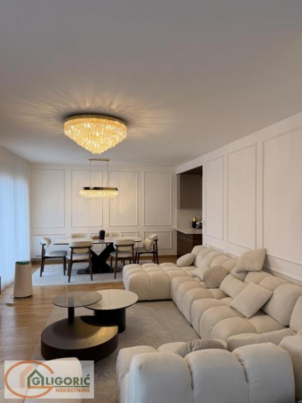 Stan na prodaju u Beogradu, Čubura, 152m2, cena 960000 evra