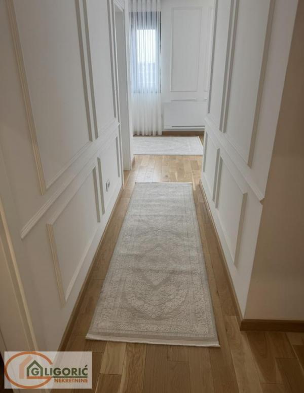 Stan na prodaju u Beogradu, Čubura, 152m2, cena 960000 evra