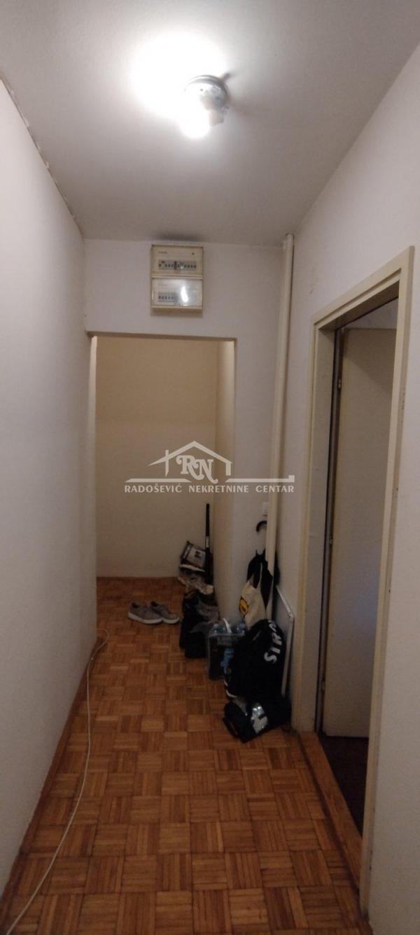 Stan na prodaju u Beogradu, Vukov spomenik, jednosoban, 47m2, cena 184000 evra