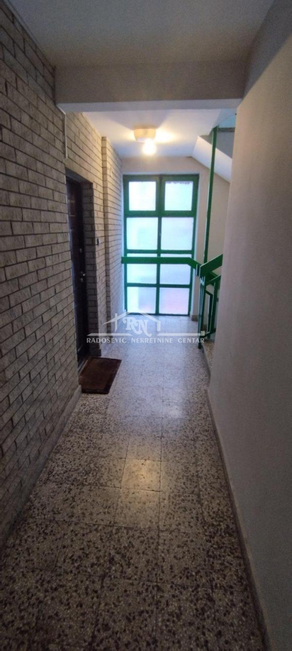 Stan na prodaju u Beogradu, Vukov spomenik, jednosoban, 47m2, cena 184000 evra