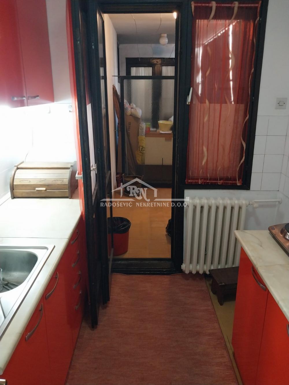 Stan na prodaju u Beogradu, Rakovica, troiposoban, 92m2, cena 230000 evra