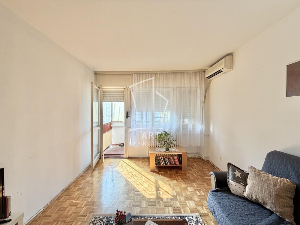 Stan na prodaju u Beogradu, Novi Beograd blok 45 (TC Enjub), jednoiposoban, 46m2, cena 166000 evra