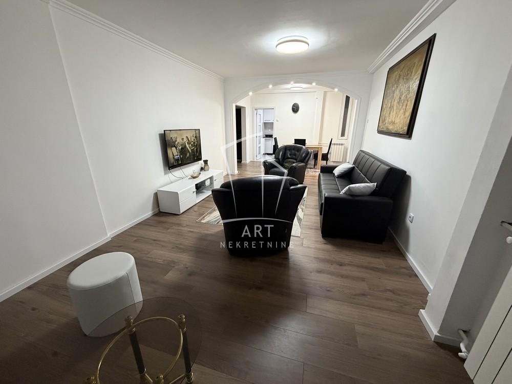 Stan na prodaju u Beogradu, Mirijevo, dvosoban, 61m2, cena 160000 evra